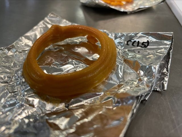 Researchers create 3D-printed vegan seafood 1 Air-frying a 3D-printed plant-based calamari ring resulted in a quick, tasty snack. Credit: Poornima Vijayan