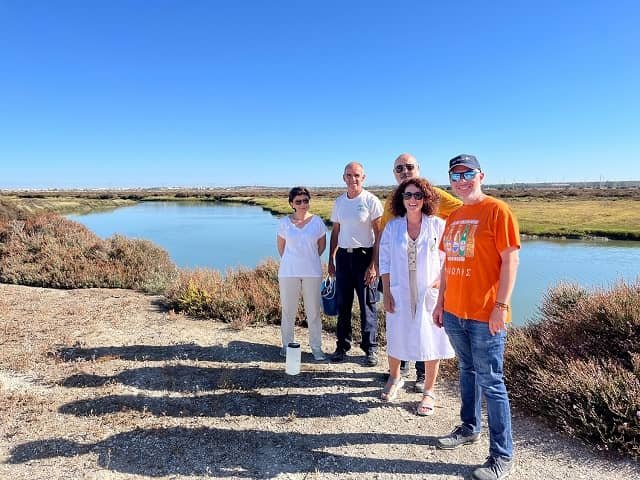 Ifapa inicia en la Bahía de Cádiz un proyecto para identificar y planificar zonas idóneas en las que implantar modelos de acuicultura circular 1 Equipo de investigadores de IFAPA a cargo del proyecto AZA4ICE. Fuente: IFAPA.