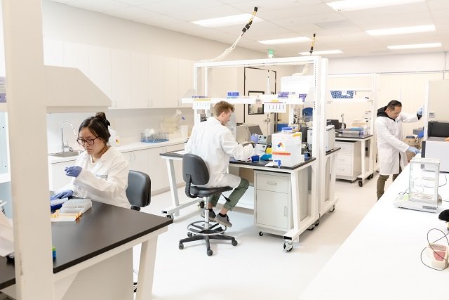The Center for Aquaculture Technologies (CAT) Launches New Low-Density Genotyping Panel for Black Tiger Shrimp — Advancing Practical Genetic Innovation in Penaeus monodon Breeding 1 CAT’s genotyping lab in San Diego, CA – processing over 800,000 samples annually from more than 30 aquatic species.