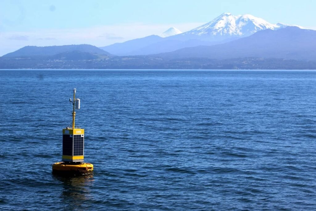 Boya Oceanográfica en el Seno de Reloncaví - Créditos Centro i-Mar de la Universidad de Los Lagos.